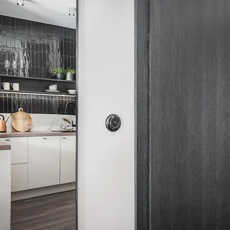 Ts New Town & Free Parking Apartmán *