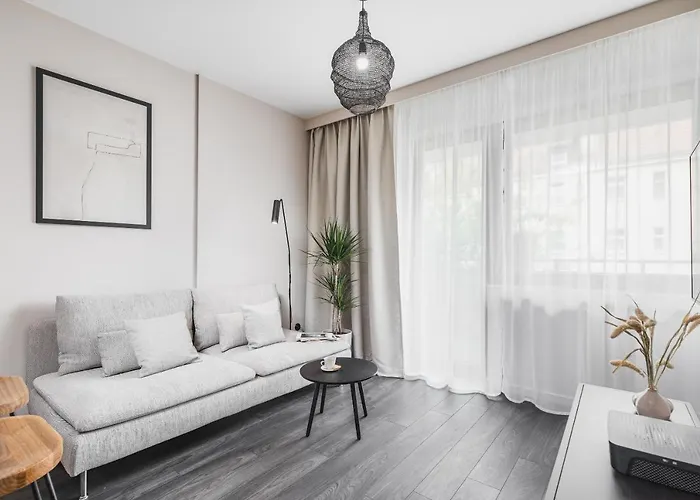 Apartment Ts New Town & Free Parking